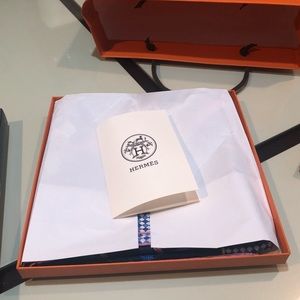 Hermès authentic beautiful scarf